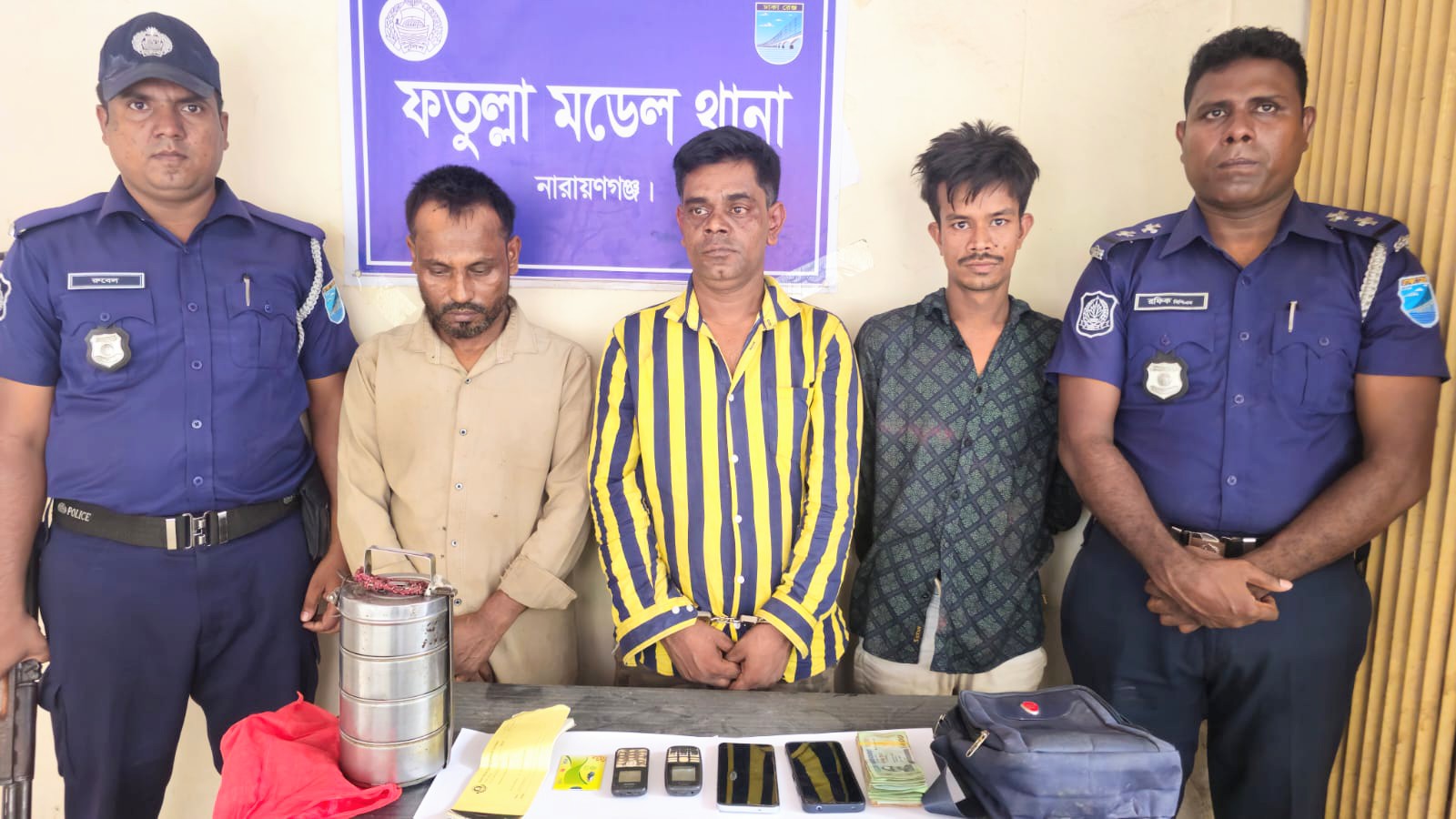 ফতুল্লায় বিকাশ ব্যবসায়ী হত্যা: সিসিটিভির সূত্র ধরে গ্রেফতার ৩